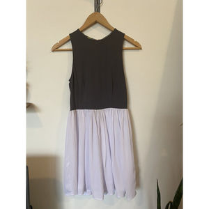 Against Nudity Sleeveless Flowing Gray and White Dress Womens Size Small